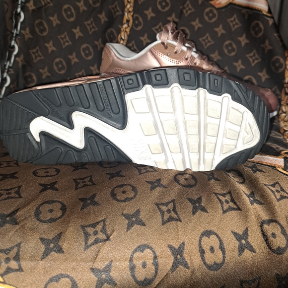 Nike Air Max 90 Metallic Rose Gold - Picture 11 of 12